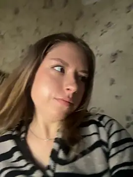 Snapshot of Tomyris_yuki chatting on 10/23/25, 05:07 Tomyris yuki online show from 10/23/25, 05:07