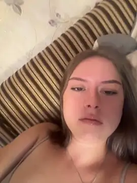 Snapshot of Tomyris_yuki chatting on 11/16/25, 11:27 Tomyris yuki online show from 11/16/25, 11:27