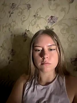 Snapshot of Tomyris_yuki chatting on 11/17/25, 03:40 Tomyris yuki online show from 11/17/25, 03:40