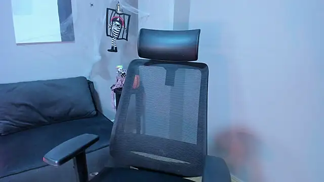 emily mars1 online show from 10/16/25, 07:48