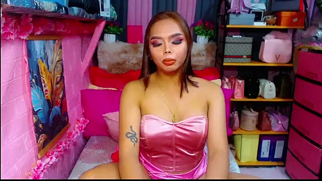 MoniqueCeleste online show from 10/12/25, 05:56