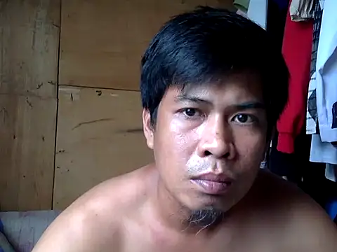 Snapshot of SteveFoxxe chatting on 10/10/25, 08:24 SteveFoxxe online show from 10/10/25, 08:24