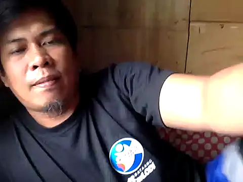 Snapshot of SteveFoxxe chatting on 10/28/25, 12:58 SteveFoxxe online show from 10/28/25, 12:58