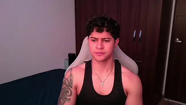 domsantiago  online show from 10/06/25, 03:31