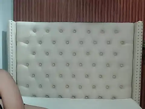 universal slutt online show from 10/10/25, 05:01