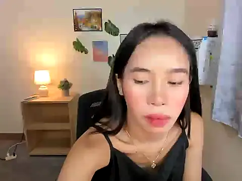 Snapshot of Shindoll chatting on 09/30/25, 11:37 Shindoll online show from 09/30/25, 11:37