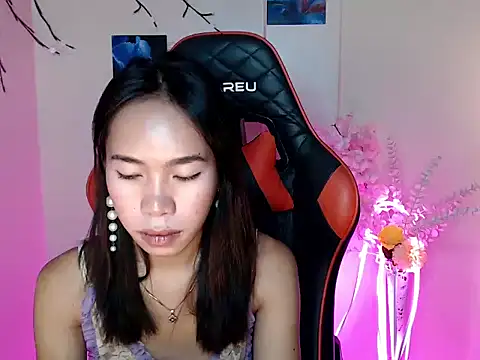 Snapshot of Shindoll chatting on 11/01/25, 03:08 Shindoll online show from 11/01/25, 03:08