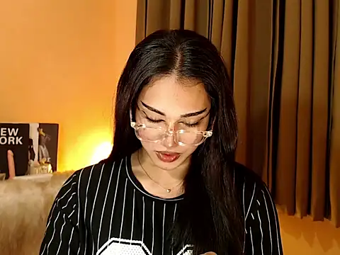 magnificent kitana online show from 11/10/25, 08:13