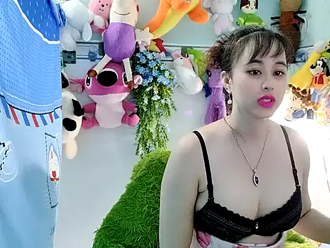 emgaixinhngoan online show from 10/14/25, 12:50