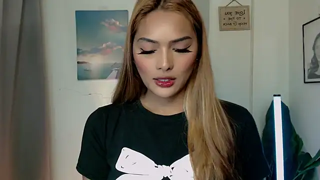 Snapshot of Wena_Larson88 chatting on 09/18/25, 09:11 Wena Larson88 online show from 09/18/25, 09:11