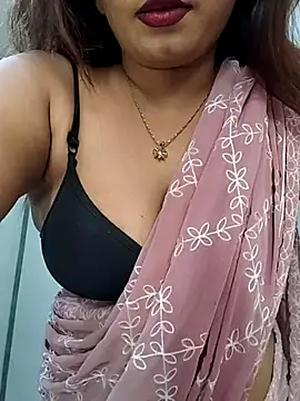 Snapshot of HOTT_SHANAYA chatting on 11/16/25, 08:31 HOTT SHANAYA online show from 11/16/25, 08:31