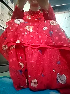 Du-Uyen online show from 11/18/25, 02:50