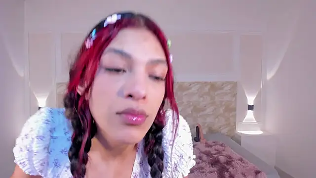Snapshot of AyshelMoon7 chatting on 09/30/25, 12:32 AyshelMoon7 online show from 09/30/25, 12:32