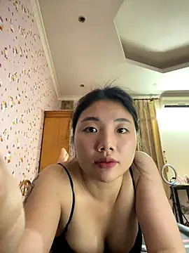 Snapshot of D2sweet chatting on 10/19/25, 02:29 D2sweet online show from 10/19/25, 02:29