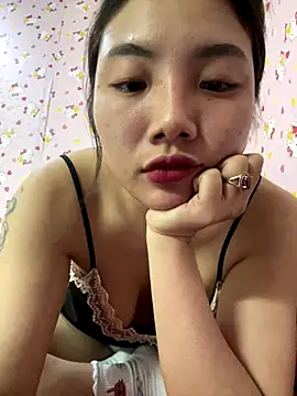 Snapshot of D2sweet chatting on 11/13/25, 04:17 D2sweet online show from 11/13/25, 04:17