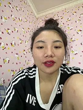 Snapshot of D2sweet chatting on 11/17/25, 05:08 D2sweet online show from 11/17/25, 05:08