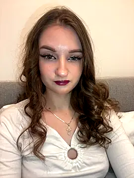 AdelinaEmber online show from 11/04/25, 12:04