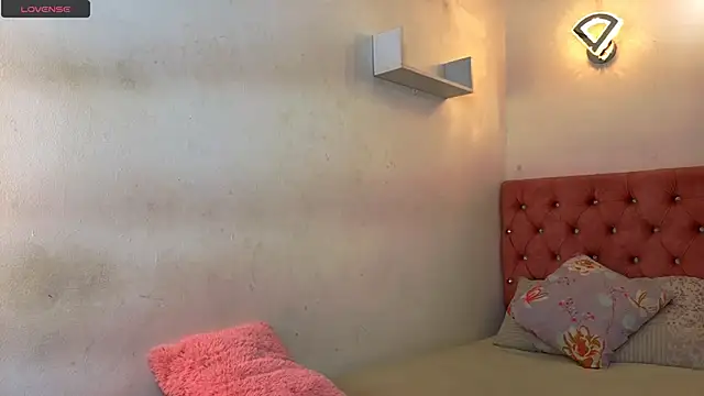 Kyra Honey online show from 11/08/25, 05:34