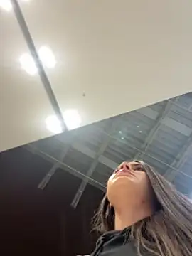 Isabella21  online show from 10/23/25, 12:21