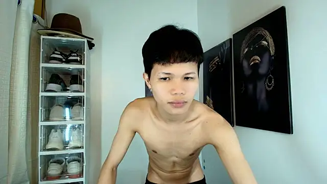 crazyasiantwink online show from 10/26/25, 05:52