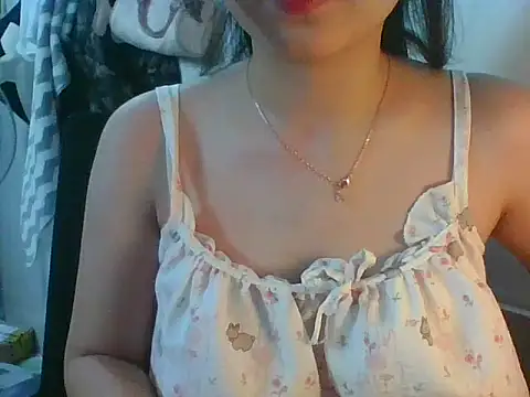 Snapshot of Linzly chatting on 09/23/25, 03:20 Linzly online show from 09/23/25, 03:20