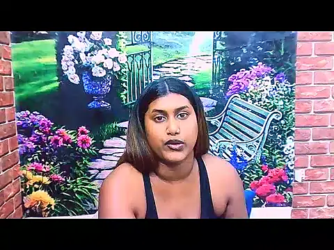 Snapshot of IndianChocolatepie4u chatting on 10/31/25, 03:02 IndianChocolatepie4u online show from 10/31/25, 03:02