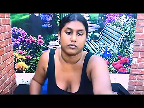 Snapshot of IndianChocolatepie4u chatting on 11/12/25, 06:19 IndianChocolatepie4u online show from 11/12/25, 06:19