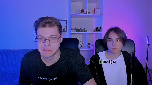 Snapshot of lucas_long_ chatting on 10/10/25, 07:35 lucas long online show from 10/10/25, 07:35