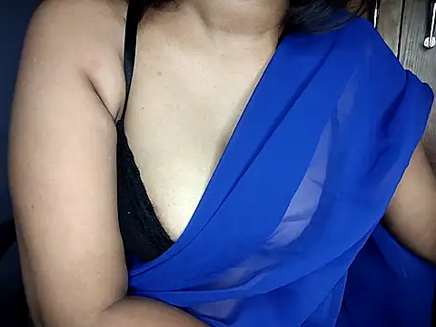 Snapshot of Neha-ch chatting on 09/13/25, 09:03 Neha-ch online show from 09/13/25, 09:03