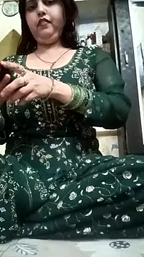 Snapshot of Ritika_ranii chatting on 10/10/25, 08:46 Ritika ranii online show from 10/10/25, 08:46