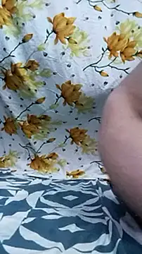 Snapshot of Ritika_ranii chatting on 10/31/25, 05:08 Ritika ranii online show from 10/31/25, 05:08