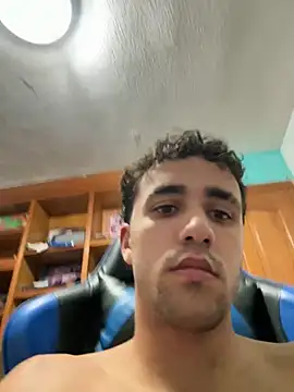 aavrdvh33 online show from 10/14/25, 08:53