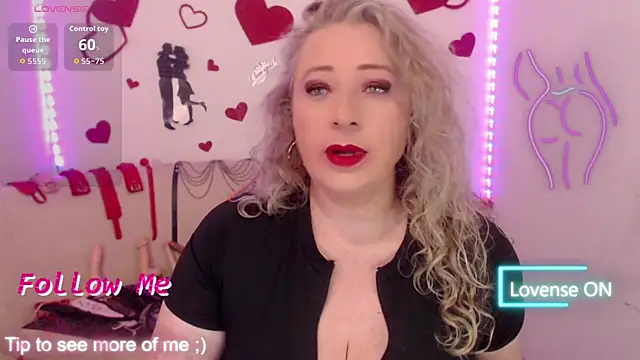 sofiacurvy 45 online show from 11/13/25, 09:47