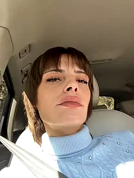 Snapshot of sweetchery999999 chatting on 10/15/25, 11:21 sweetchery999999 online show from 10/15/25, 11:21