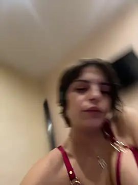 Snapshot of sweetchery999999 chatting on 11/18/25, 05:06 sweetchery999999 online show from 11/18/25, 05:06