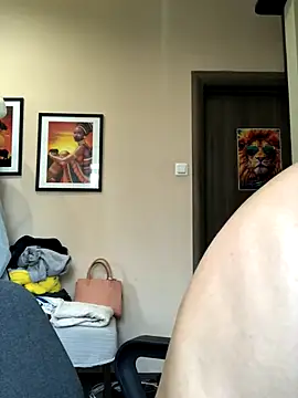 Snapshot of sweetchery999999 chatting on 11/19/25, 09:42 sweetchery999999 online show from 11/19/25, 09:42