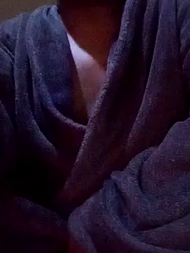 OnlyMoneyIwanT online show from 10/12/25, 12:04