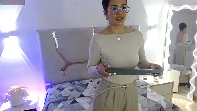 Rosalind tay online show from 10/20/25, 10:59