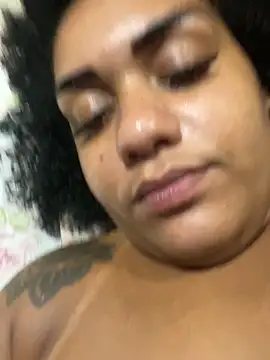 Snapshot of morenaluaa chatting on 10/13/25, 12:43 morenaluaa online show from 10/13/25, 12:43