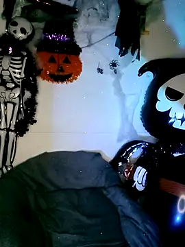 venusobryan 55 online show from 10/11/25, 10:30