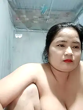 Snapshot of BigBoobs186 chatting on 10/08/25, 02:58 BigBoobs186 online show from 10/08/25, 02:58