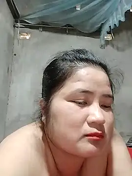 Snapshot of BigBoobs186 chatting on 10/09/25, 03:04 BigBoobs186 online show from 10/09/25, 03:04