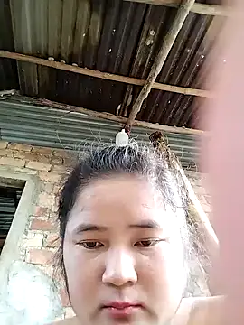 Snapshot of BigBoobs186 chatting on 11/08/25, 01:28 BigBoobs186 online show from 11/08/25, 01:28