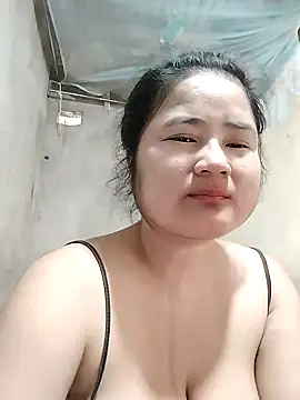 Snapshot of BigBoobs186 chatting on 11/09/25, 01:37 BigBoobs186 online show from 11/09/25, 01:37