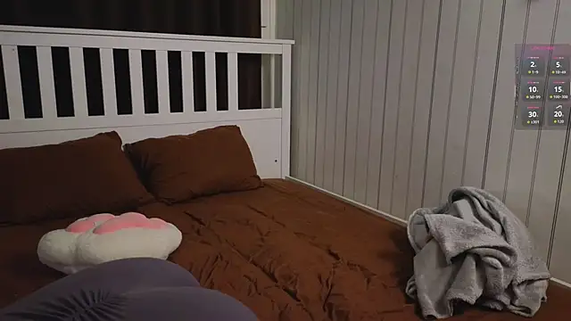 BeatrixCarIeton online show from 10/17/25, 07:38