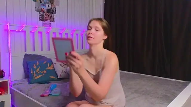 BeatrixCarIeton online show from 11/08/25, 07:12