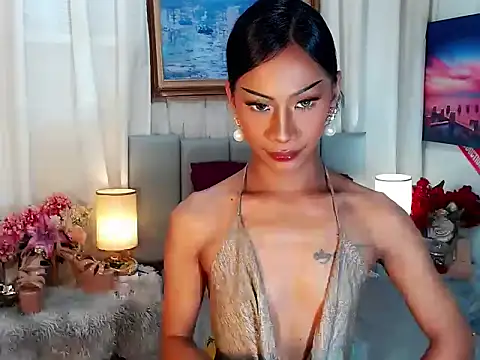 sassylatina online show from 11/13/25, 04:17