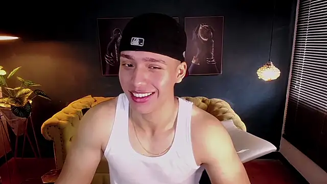 Snapshot of deivid_parker chatting on 10/29/25, 01:46 deivid parker online show from 10/29/25, 01:46