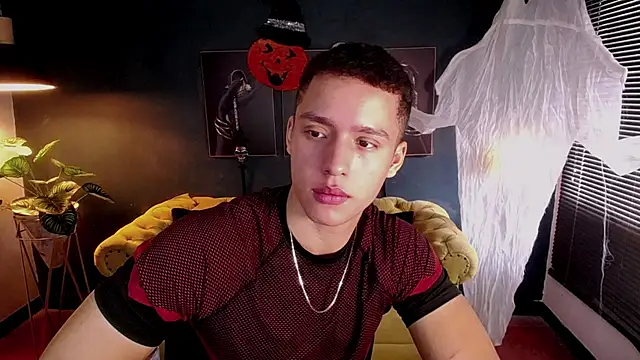 Snapshot of deivid_parker chatting on 11/04/25, 01:32 deivid parker online show from 11/04/25, 01:32