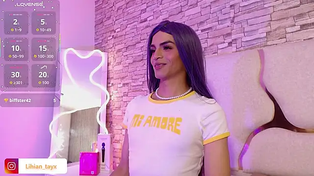 LIHIAN TAY online show from 09/15/25, 04:12